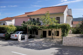  Apartments with a parking space Stari Grad, Hvar - 5724  Стари Град